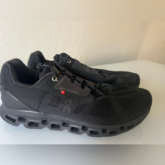 Men's On Running Cloudstratus - Picture 1 of 4